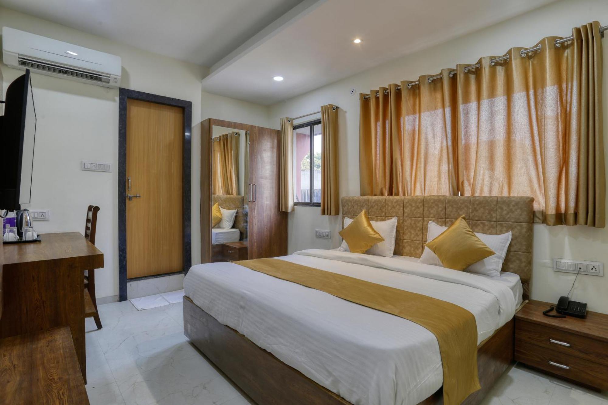 Soonstay Hotel Konark Индор Екстериор снимка